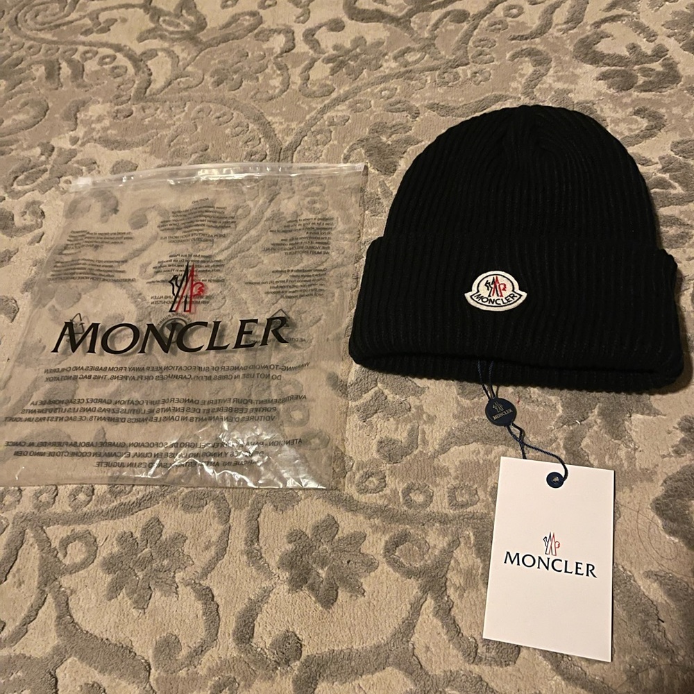Moncler Beanie Black
